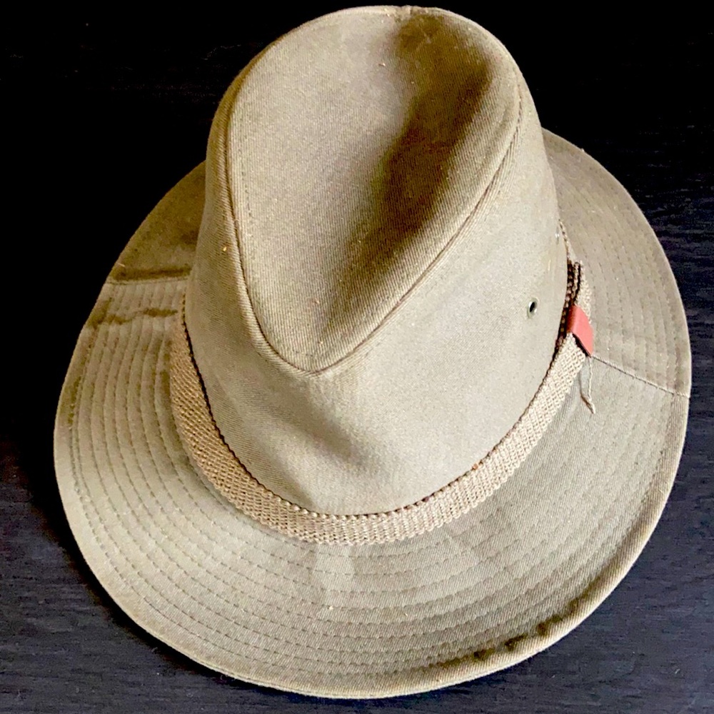 Safari hat